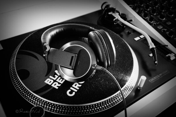 pioneerdj, headphones, reloop, turntable, ortofon, blackhole records